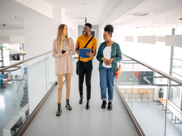 La Poste Groupe a formé 4700 jeunes en alternance en 2021 !