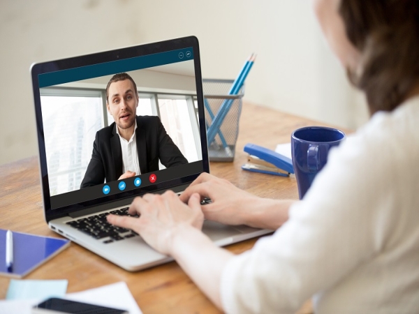 Comment réussir son entretien en ligne ? Coach emploi#5
