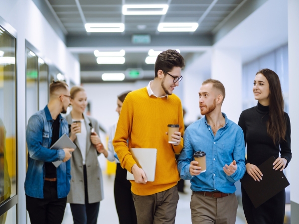156 alternants ont rejoint Le Groupe La Poste sur des fonctions supports !