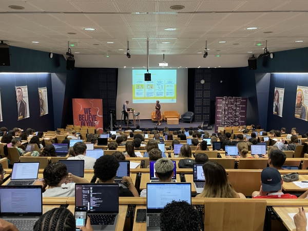 Partenariats écoles : vive les Hackathons !